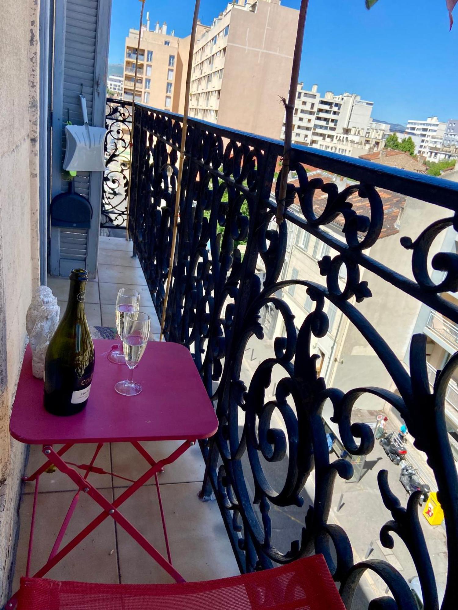Logis Confortable - Accueillant Marseilles Exterior foto